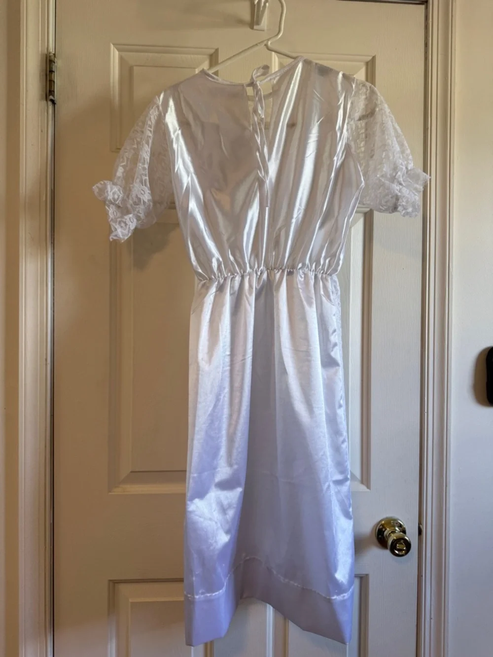 Girls White Lace & Satin Dress - Angel or Bride Costume - Picture 2 of 6